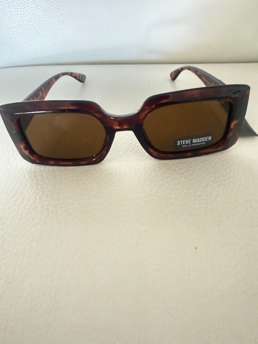 NWT STEVE MADDEN SONIQUE TORTOISE BROWN RECTANGULAR SUNGLASSES RETRO STYLE